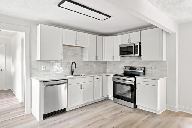 842 Brookfield Avenue, Chattanooga, TN 37412