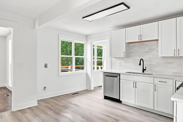 842 Brookfield Avenue, Chattanooga, TN 37412