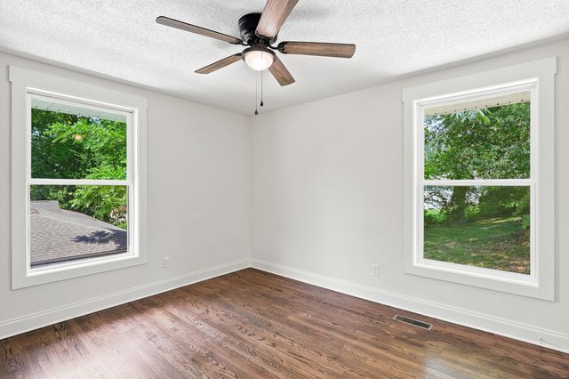 842 Brookfield Avenue, Chattanooga, TN 37412