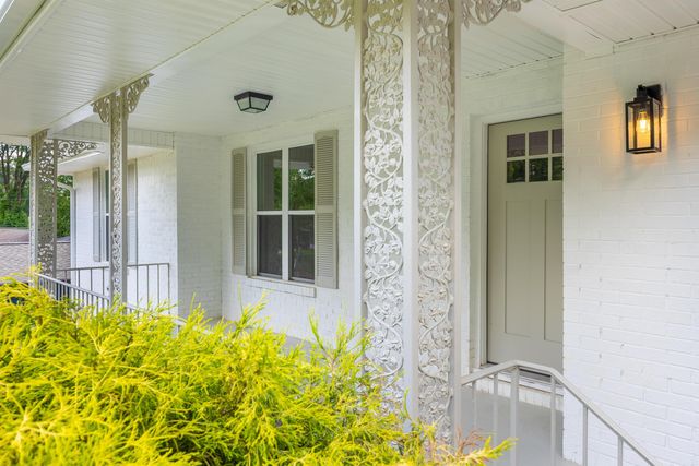 842 Brookfield Avenue, Chattanooga, TN 37412
