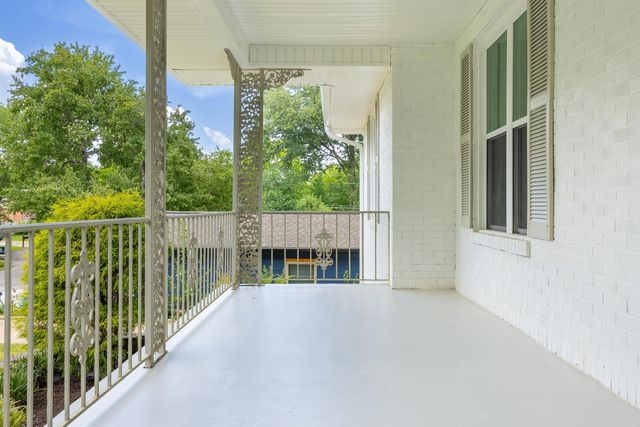842 Brookfield Avenue, Chattanooga, TN 37412