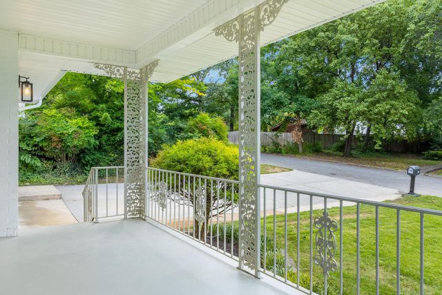 842 Brookfield Avenue, Chattanooga, TN 37412