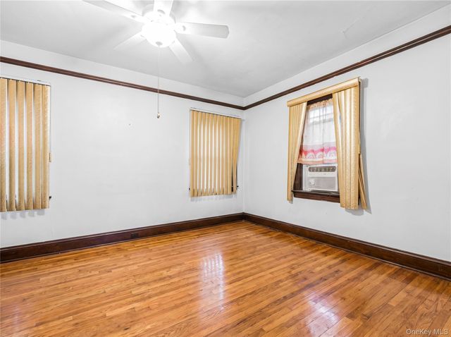 205-13 114th Drive, Saint Albans, NY 11412