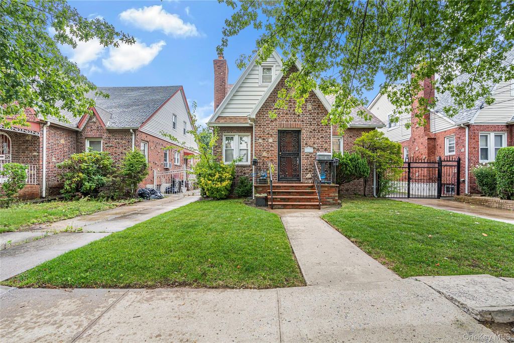 205-13 114th Drive, Saint Albans, NY 11412 — exterior