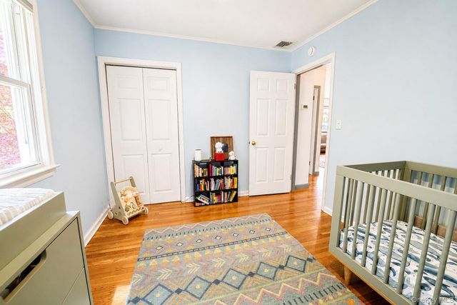 8 Seneca Avenue, White Plains, NY 10603