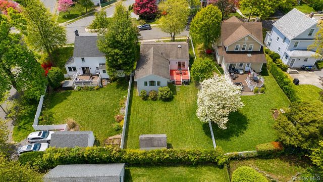 8 Seneca Avenue, White Plains, NY 10603