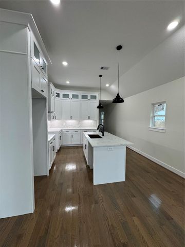 923 Adele Street, Houston, TX 77009