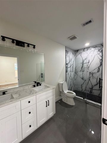 923 Adele Street, Houston, TX 77009