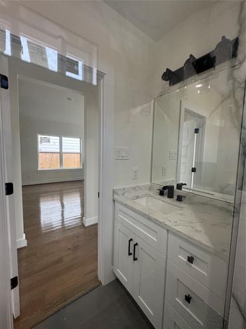 923 Adele Street, Houston, TX 77009