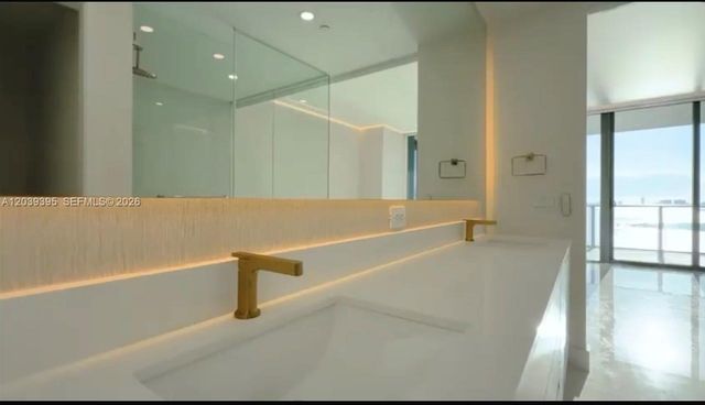 700 NE 24th Street 1505, Miami, FL 33137