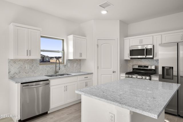 13833 Summer Wave Avenue, El Paso, TX 79928