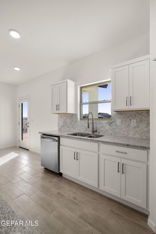 13833 Summer Wave Avenue, El Paso, TX 79928
