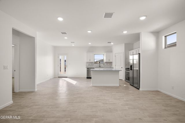13833 Summer Wave Avenue, El Paso, TX 79928