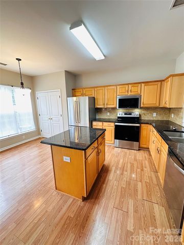 8419 Heron Glen Drive, Charlotte, NC 28269