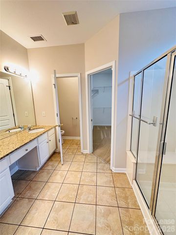 8419 Heron Glen Drive, Charlotte, NC 28269