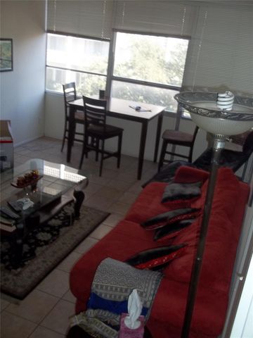 1800 Lavaca ST 416, Austin, TX 78701