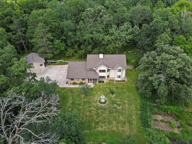 W361S4901 Wildflower COURT, Dousman, WI 53118