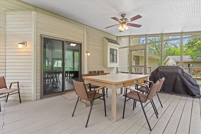 W361S4901 Wildflower COURT, Dousman, WI 53118