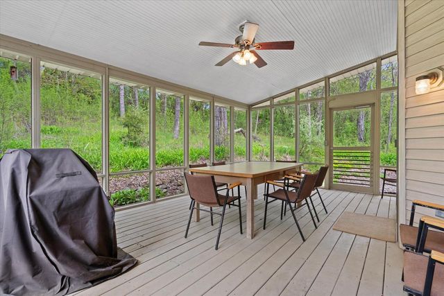 W361S4901 Wildflower COURT, Dousman, WI 53118