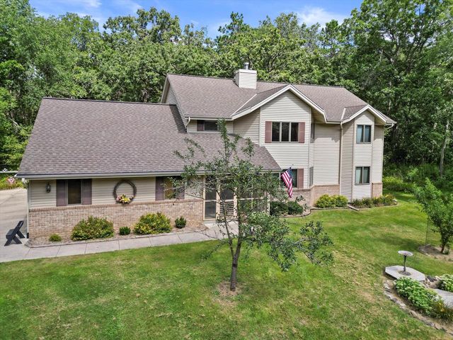 W361S4901 Wildflower COURT, Dousman, WI 53118