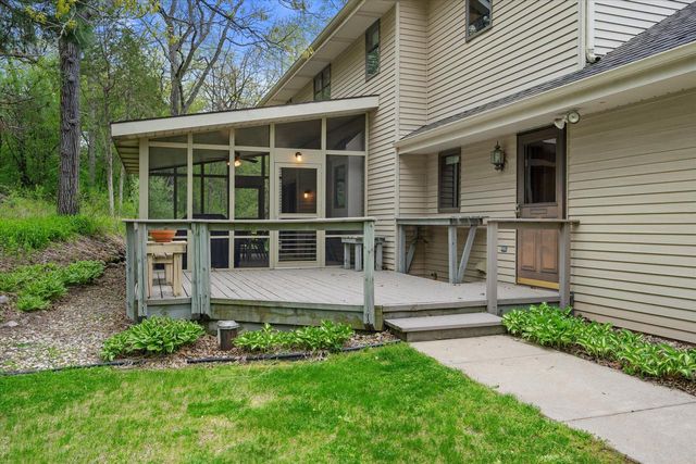 W361S4901 Wildflower COURT, Dousman, WI 53118