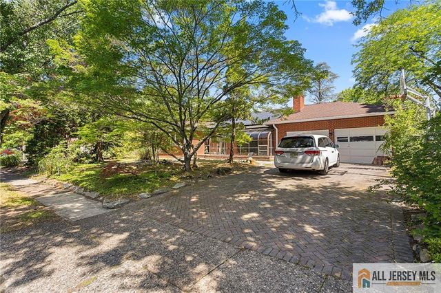 88 Tall Oaks Drive, East Brunswick, NJ 08816