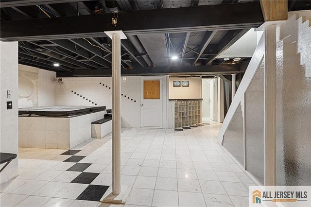 88 Tall Oaks Drive, East Brunswick, NJ 08816