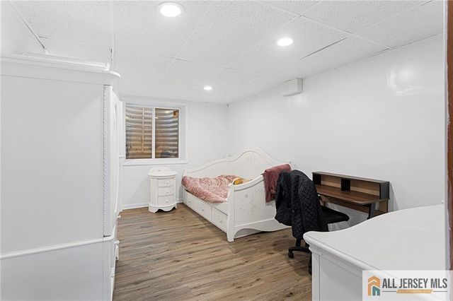 88 Tall Oaks Drive, East Brunswick, NJ 08816
