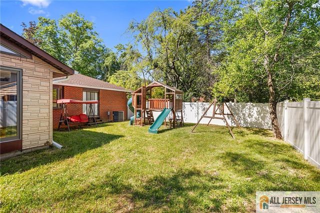 88 Tall Oaks Drive, East Brunswick, NJ 08816