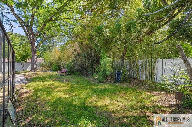 88 Tall Oaks Drive, East Brunswick, NJ 08816