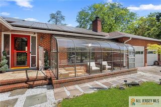 88 Tall Oaks Drive, East Brunswick, NJ 08816