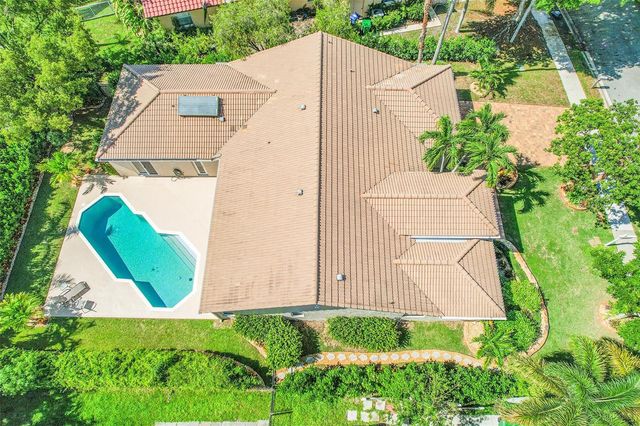 4910 NW 104th Avenue, Coral Springs, FL 33076