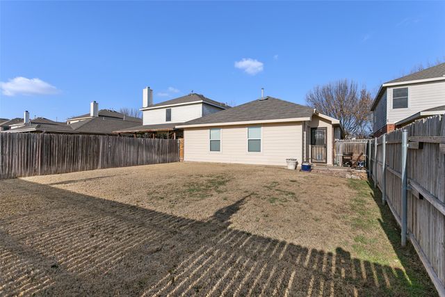 11705 Cottontail Drive, Fort Worth, TX 76244