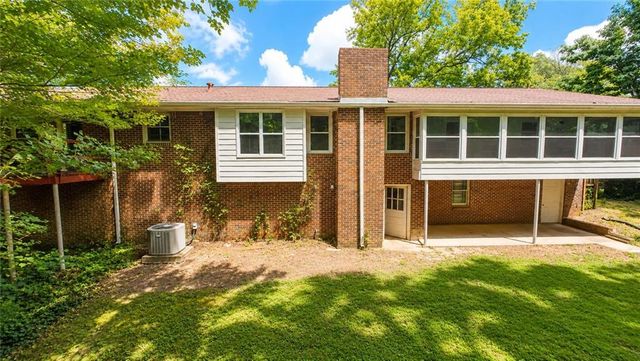 2148 Eastwood Drive SW, Snellville, GA 30078