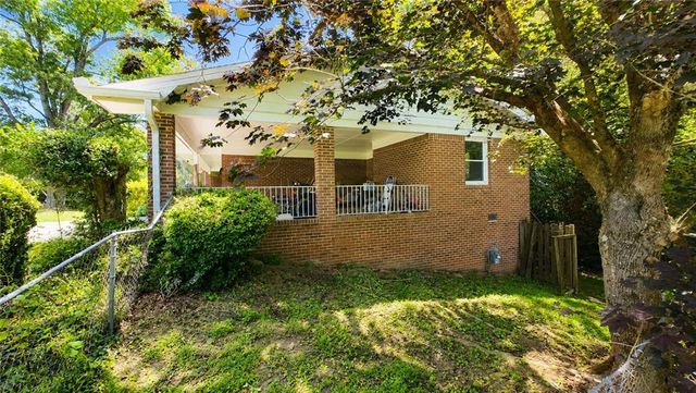 2148 Eastwood Drive SW, Snellville, GA 30078