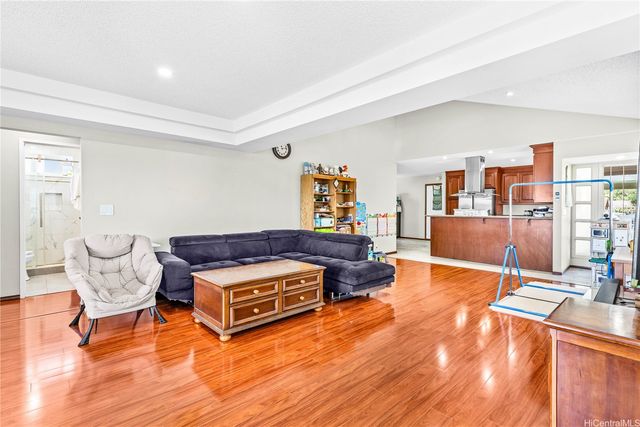 94-488 Ahaula Street, Mililani, HI 96789