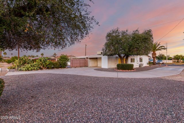 10516 W Peoria Avenue, Sun City, AZ 85351