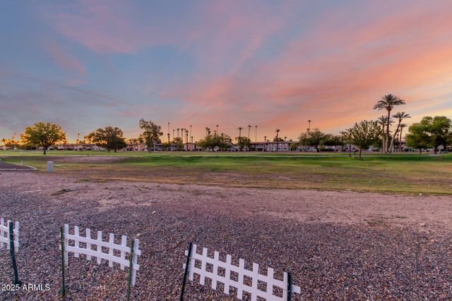 10516 W Peoria Avenue, Sun City, AZ 85351