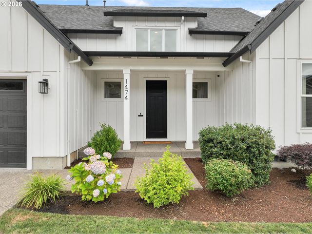1474 MEADOW Ave, Silverton, OR 97381