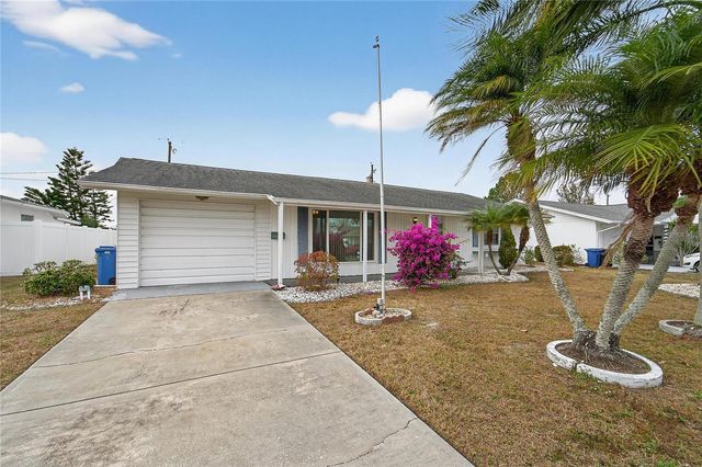 1204 HACIENDA DRIVE, Sun City Center, FL 33573