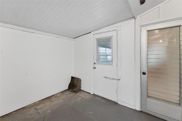 1204 HACIENDA DRIVE, Sun City Center, FL 33573