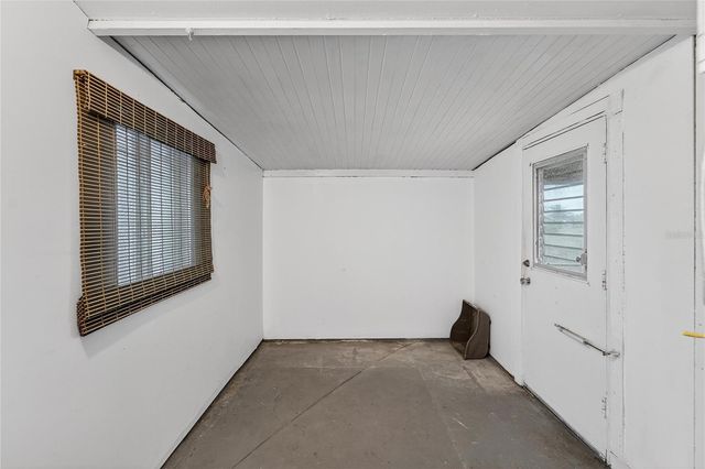 1204 HACIENDA DRIVE, Sun City Center, FL 33573