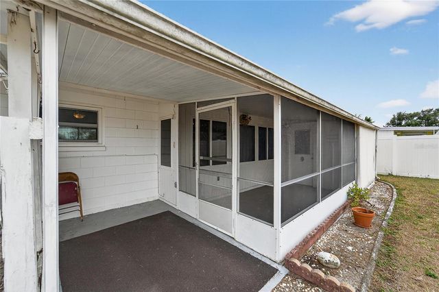 1204 HACIENDA DRIVE, Sun City Center, FL 33573