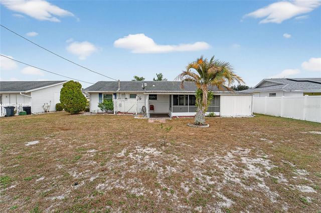 1204 HACIENDA DRIVE, Sun City Center, FL 33573