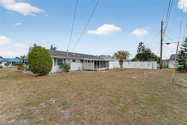 1204 HACIENDA DRIVE, Sun City Center, FL 33573