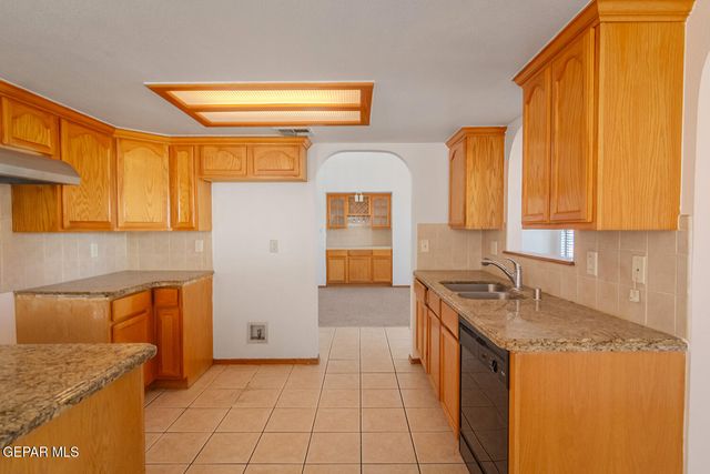 12259 TIERRA LOMA Road, El Paso, TX 79938