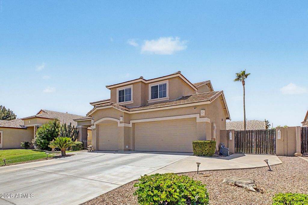 3455 E MAYBERRY Court, Gilbert, AZ 85297