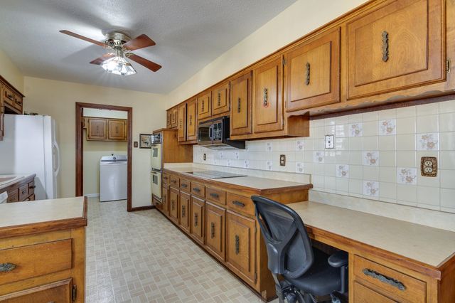 2618 ABERCORN CV, Memphis, TN 38119