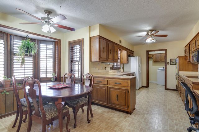 2618 ABERCORN CV, Memphis, TN 38119