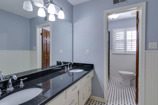 2618 ABERCORN CV, Memphis, TN 38119